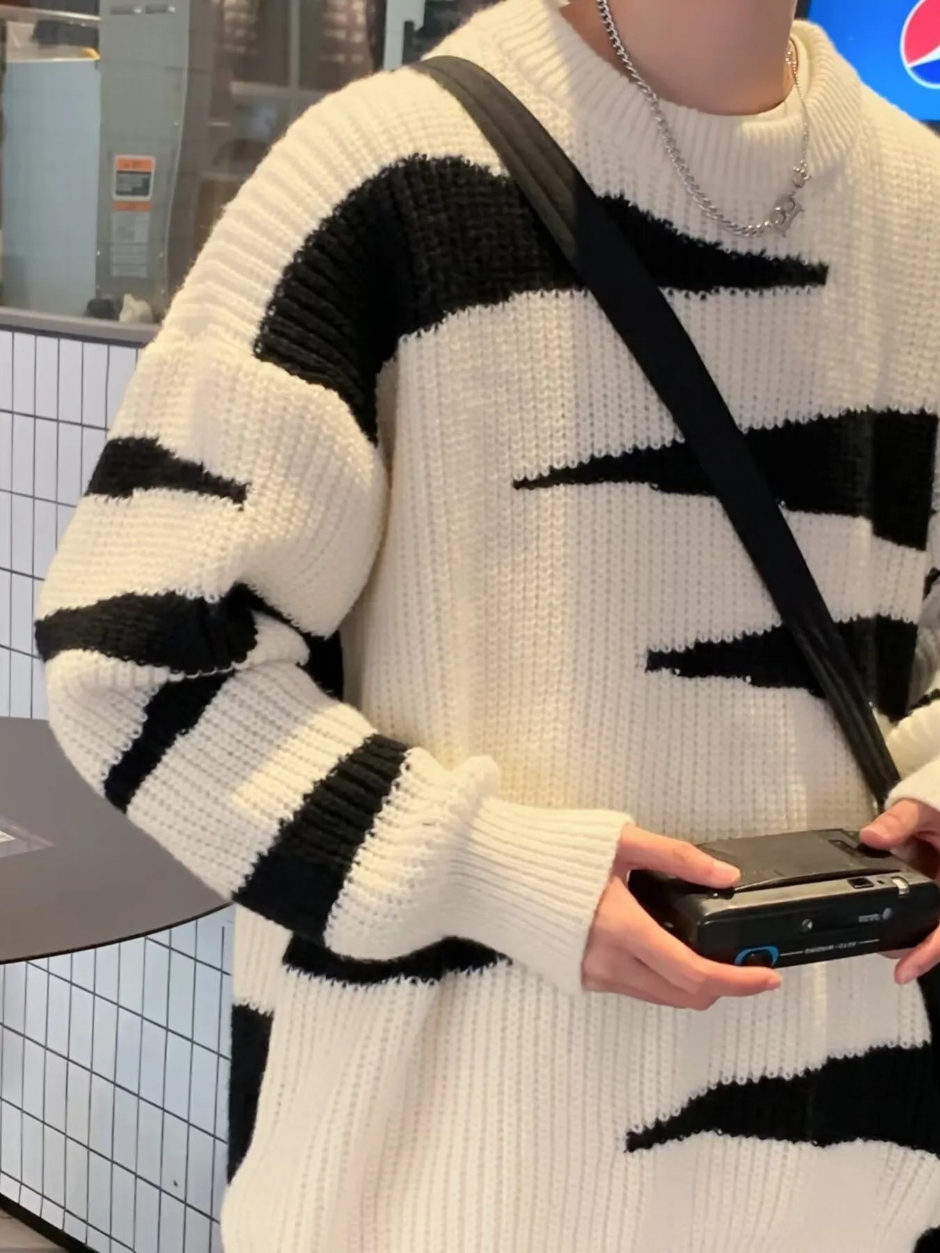 62cd2f843fd540eba06b64d08da807f3-Max-Origin