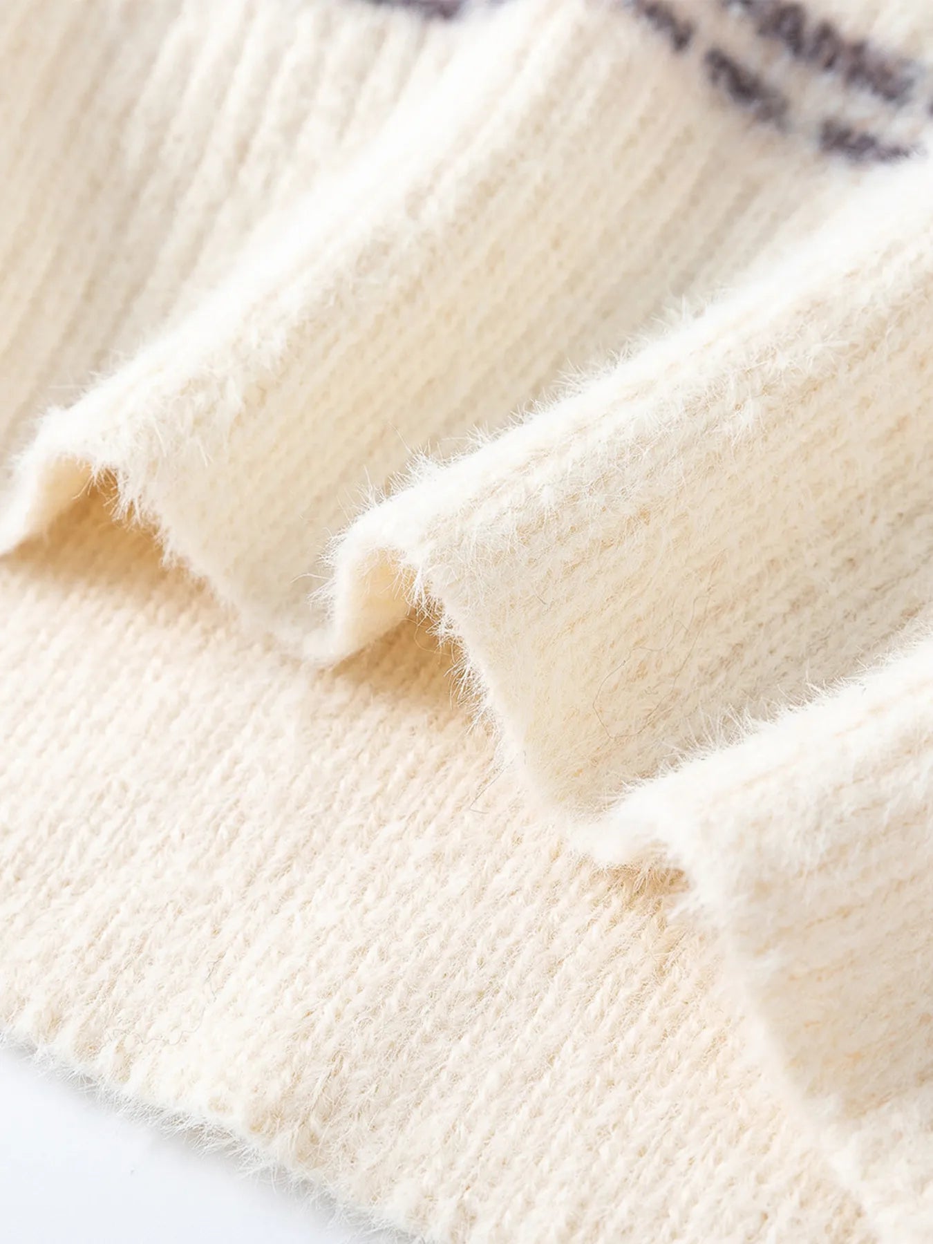 b8c02d28a27a4505b4dbbe17c4571710-Max-Origin